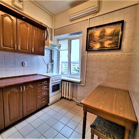 82-Avenue Apartment Chernivtsi Exterior foto